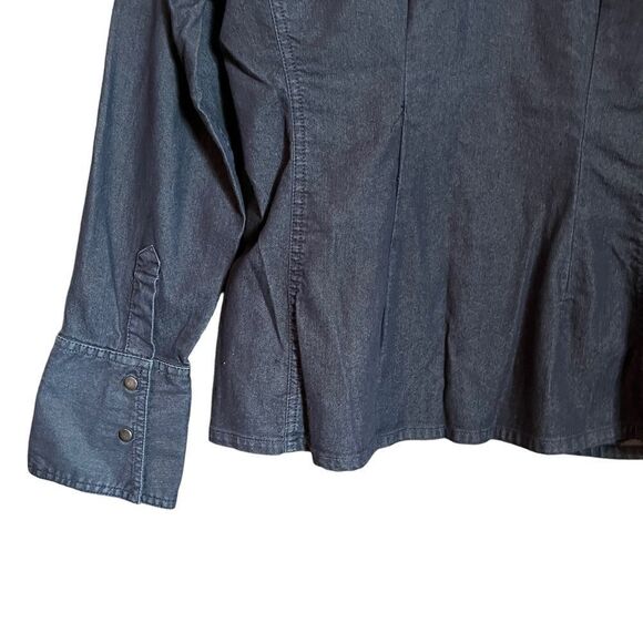 Gap dark wash snap button western‎ shirt. Size large - Picture 8 of 8
